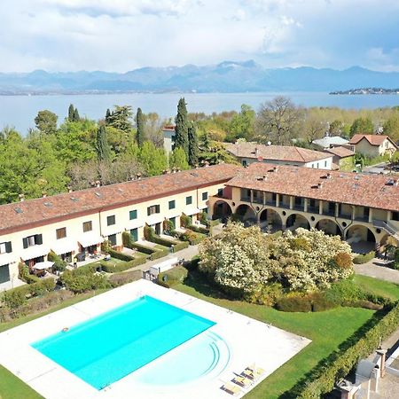 Dolce Blu Sirmione Apartamento Rivoltella del Garda Exterior foto