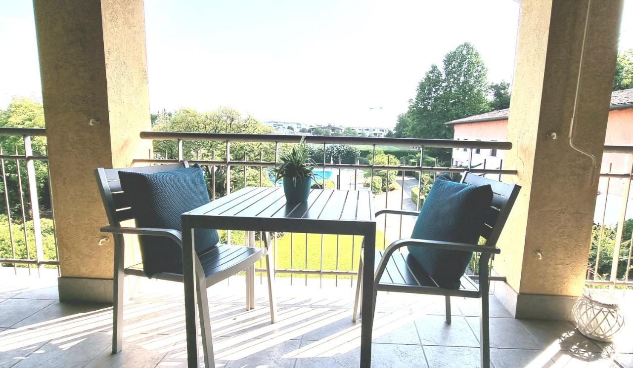 Dolce Blu Sirmione Apartamento Rivoltella del Garda Exterior foto