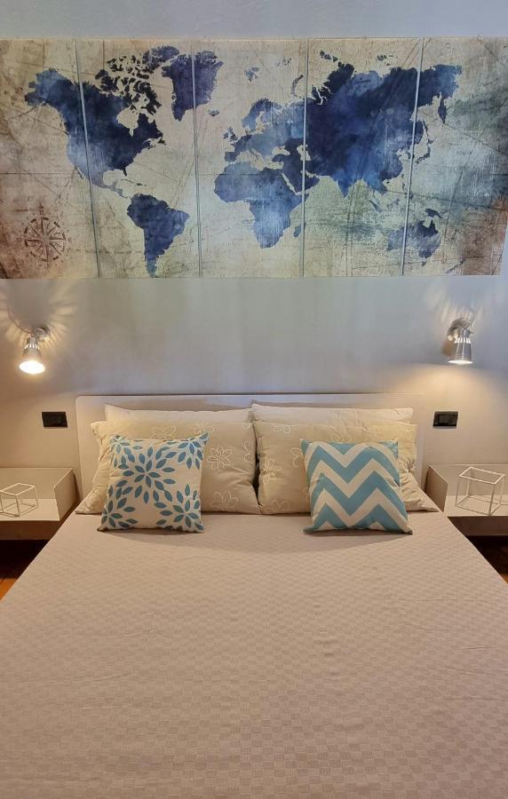 Dolce Blu Sirmione Apartamento Rivoltella del Garda Exterior foto