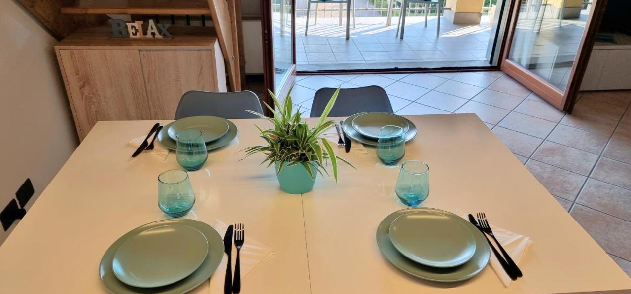 Dolce Blu Sirmione Apartamento Rivoltella del Garda Exterior foto