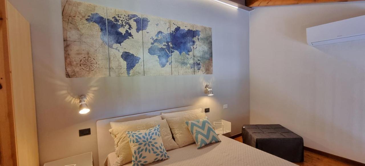 Dolce Blu Sirmione Apartamento Rivoltella del Garda Exterior foto